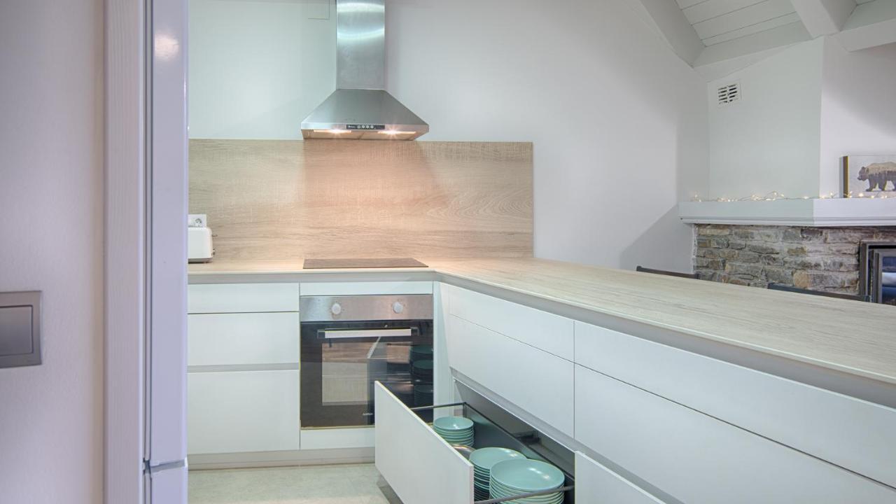 Saplan Real Estate Pijauert Apartment Les Exterior photo